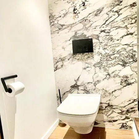 Apartment Duplex En Plein Coeur De Cannes, 5 Min Walk To Croisette And Palais