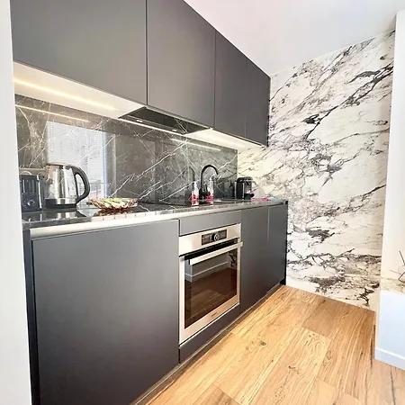 Duplex En Plein Coeur De Cannes, 5 Min Walk To Croisette And Palais Appartement *